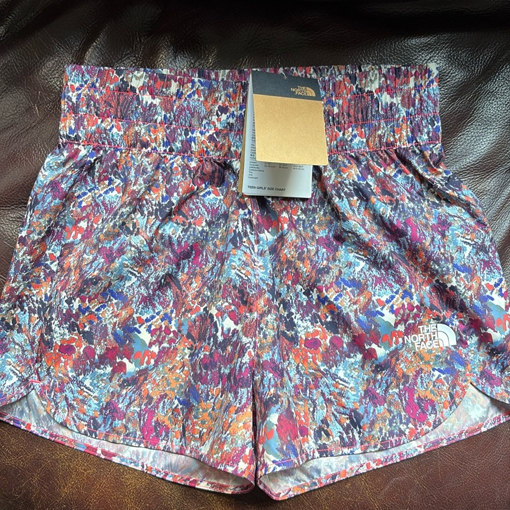 The North Face Never Stop Woven Shorts  Girls Size XL 14-16 NWT